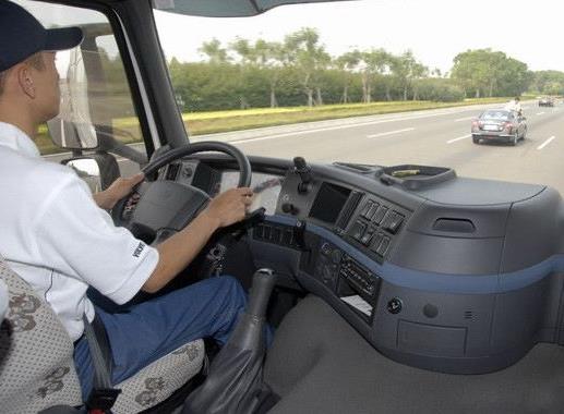 防御性驾驶技术实用技术：弯道超车与驾驶十决