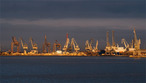 汽车制造企业焊接车间烟尘控制与听力保护，国标职业健康安全管理体系的实施要点