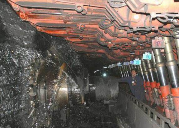 煤矿井下供电系统安全隐患及应对方法